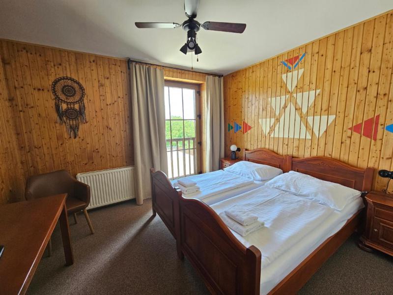 Ranc Kostelany Hotel กรอมเมียร์ริช ภายนอก รูปภาพ